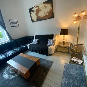 Cozy Close To Zaventem Airport Appartement